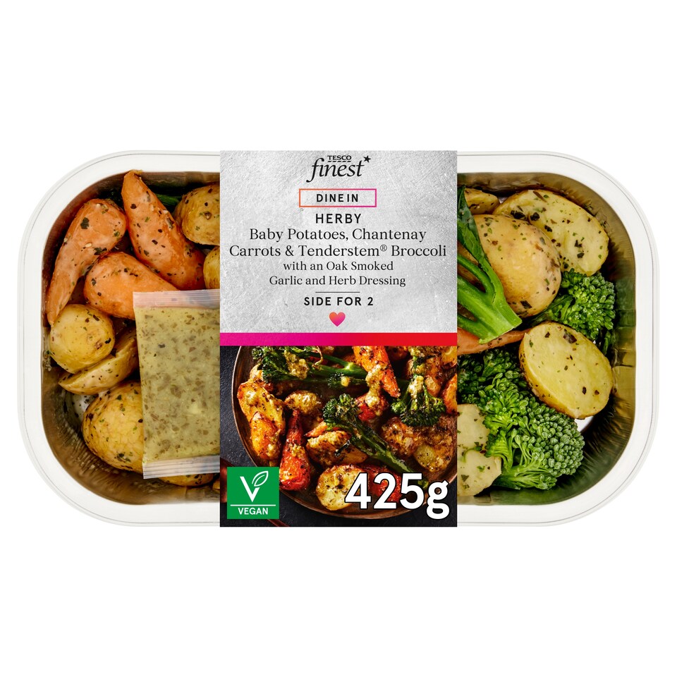 Tesco Finest Baby Potatoes with Chantenay Carrots & Tenderstem Broccoli with Smoked Garlic & Herb Dressing 425g