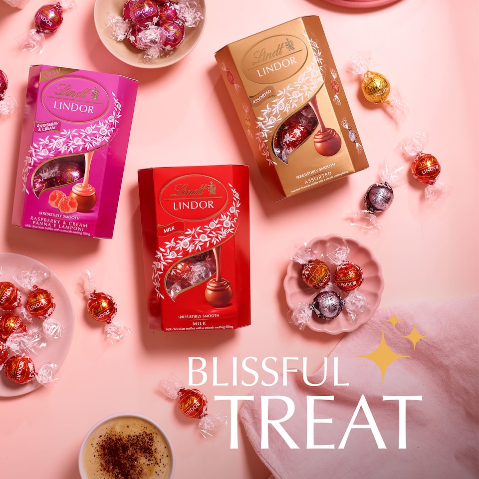 image 1 of Lindt Lindor Raspberry & Cream Milk Chocolate Truffles 200g 