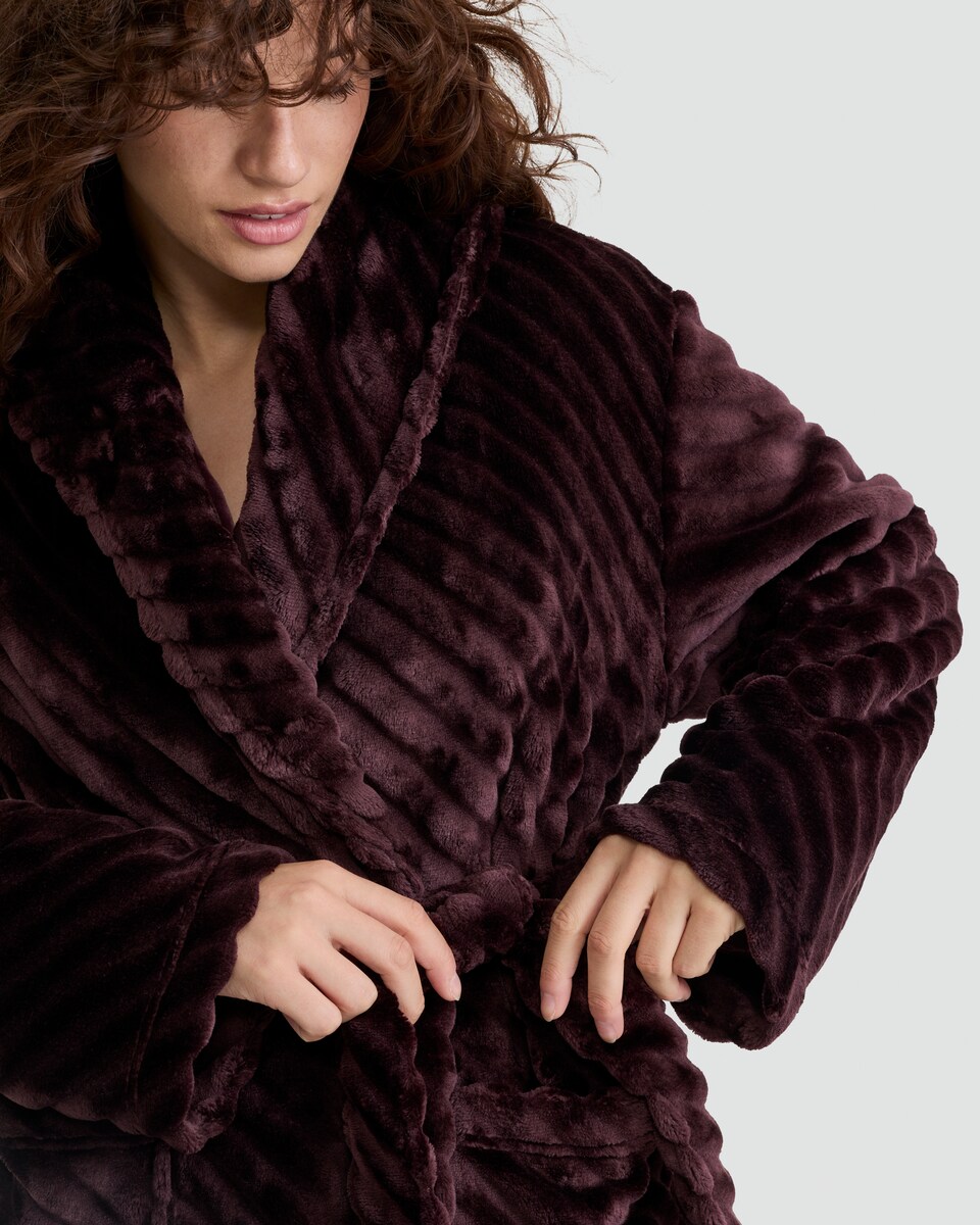 image 1 of F&F Fleece Textured Dressing Gown in Burgundy