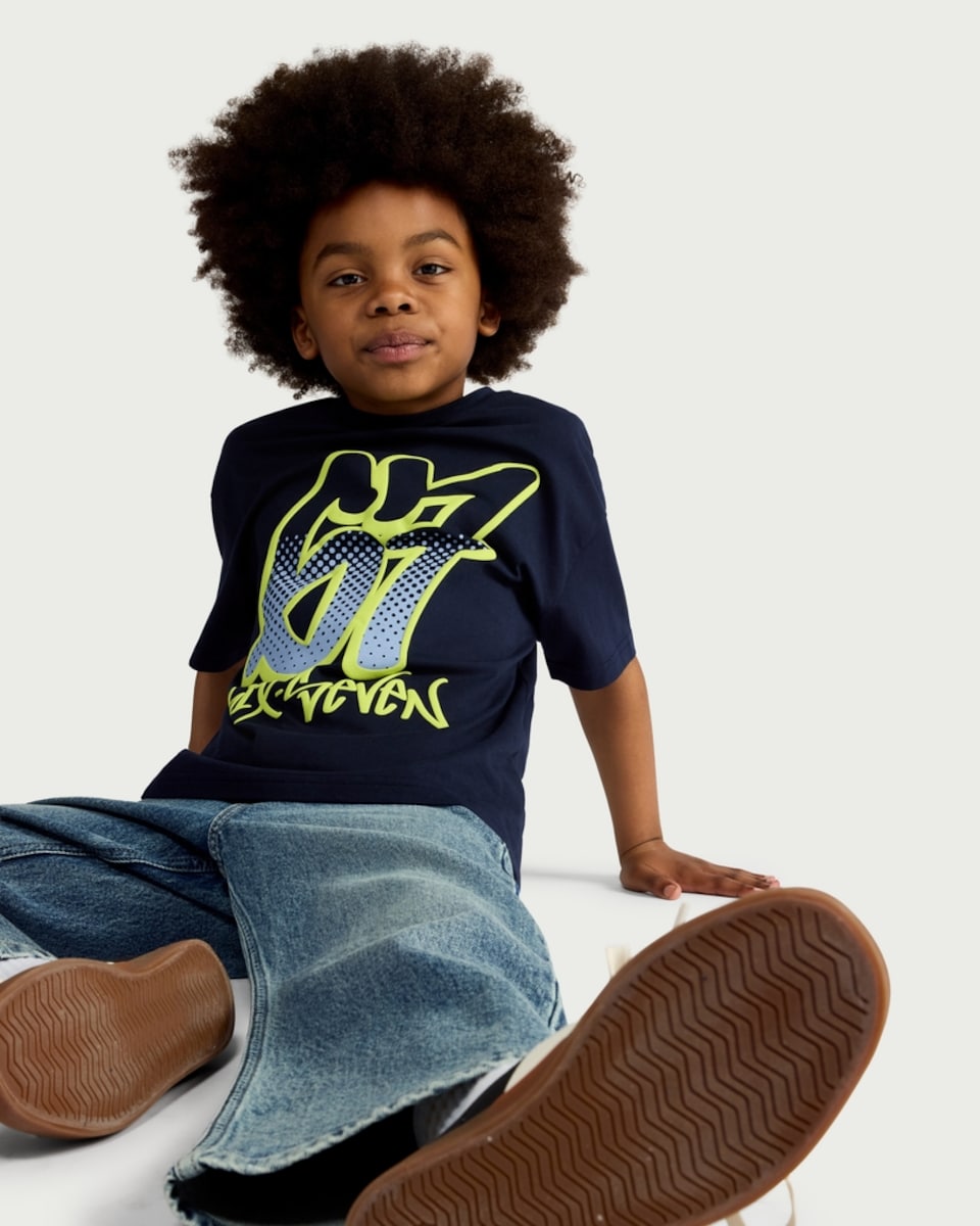 image 1 of F&F Boys Pure Cotton 6 7 Print T-Shirt in Navy