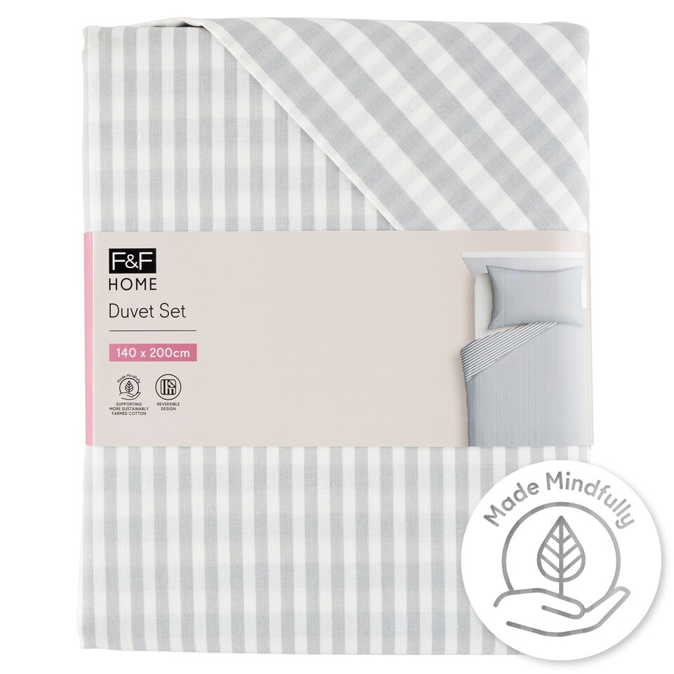 F&F Home Grey Stripe ágyneműhuzat garnitúra 140 x 200 cm
