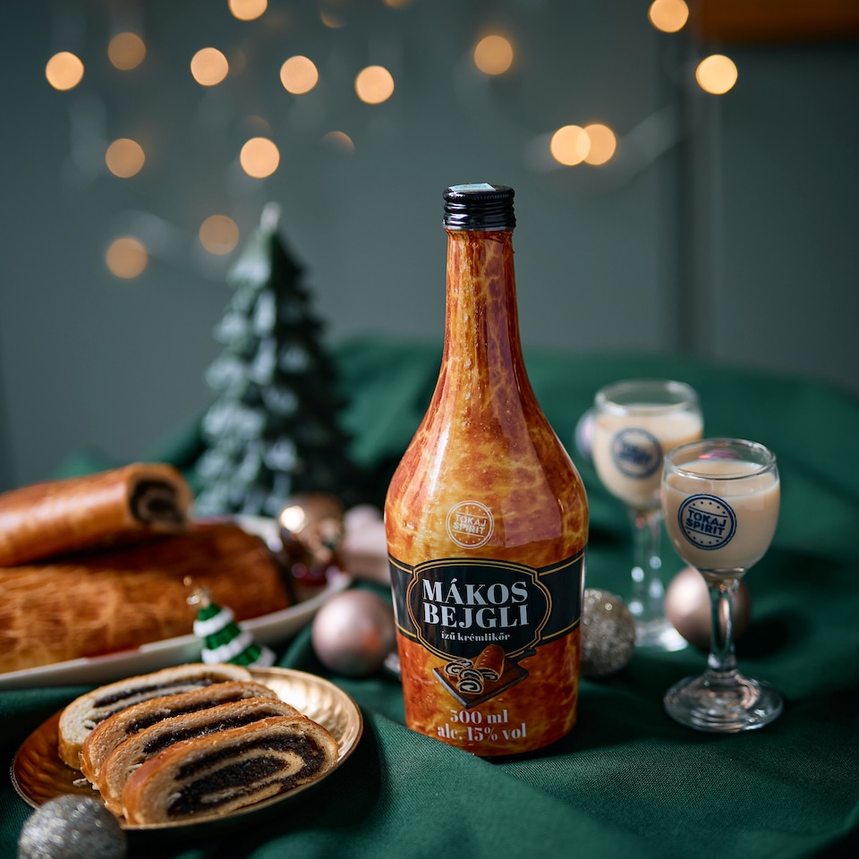 image 1 of Tokaj Spirit Gift Boxed Poppy Seed Bagel Flavoured Cream Liqueur 15% 500 ml