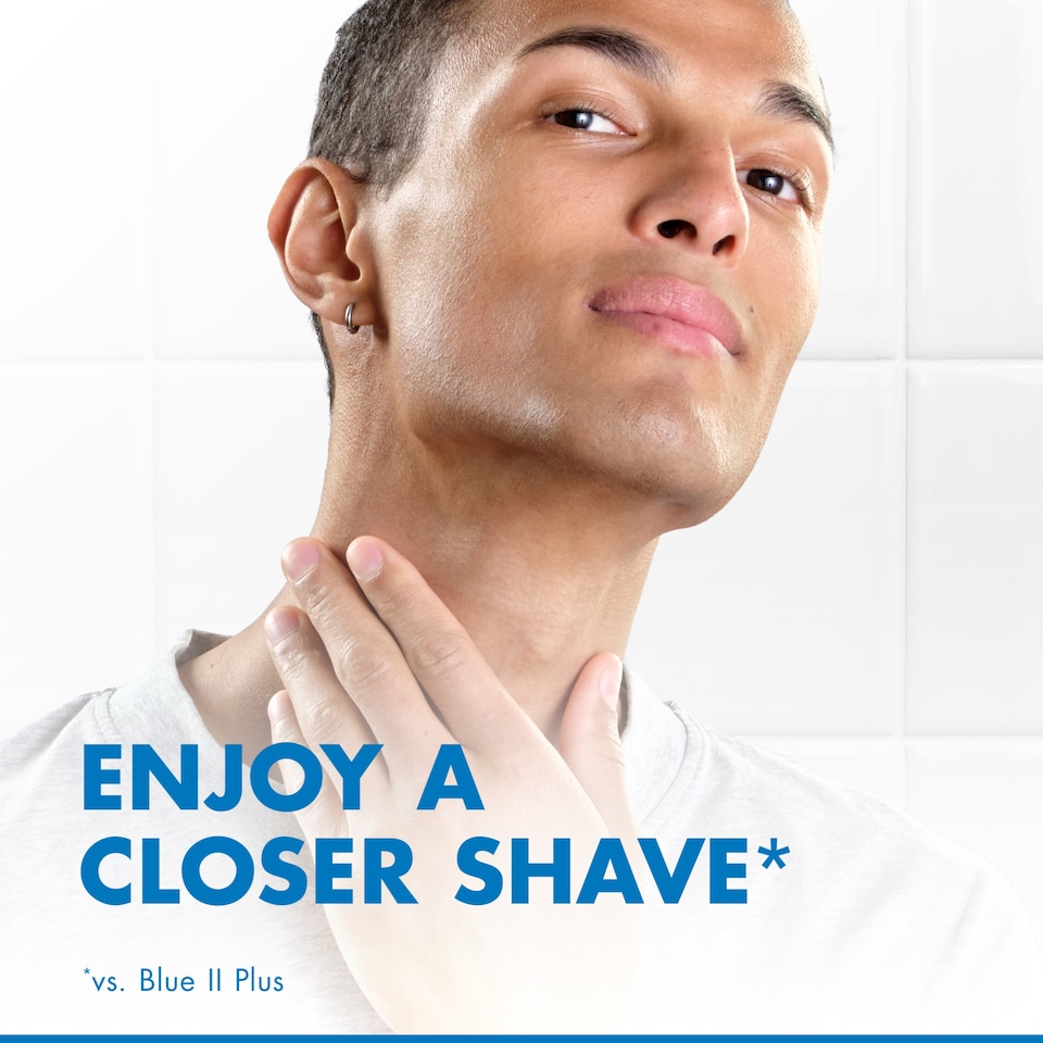 image 1 of Gillette Sensor3 Men's Disposable Razors 4 Pack