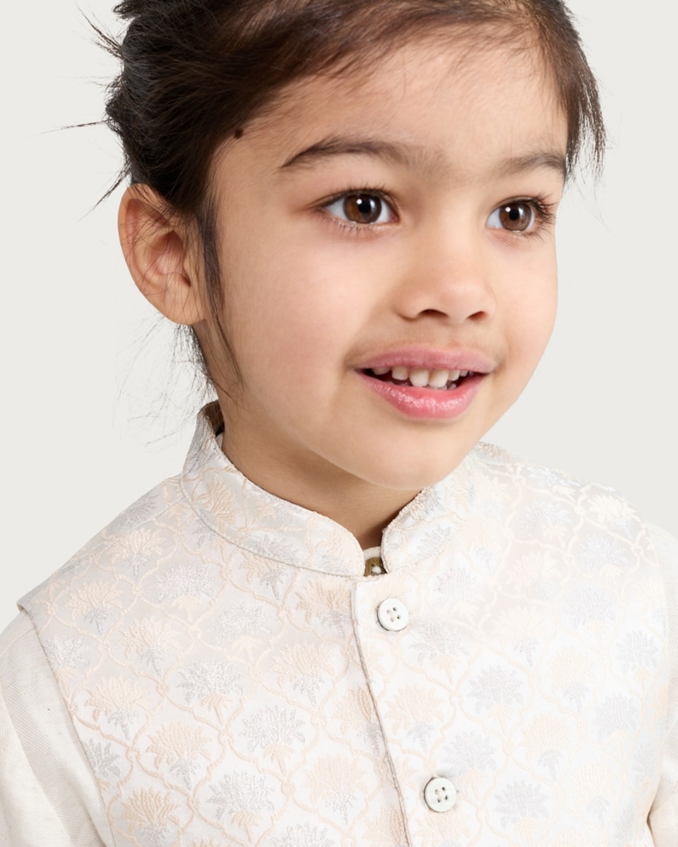 image 1 of F&F Boys Jacquard Button Up Waistcoat in Pink