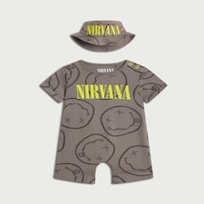 Nirvana Pure Cotton 2-Piece Printed Romper and Hat Set in Grey