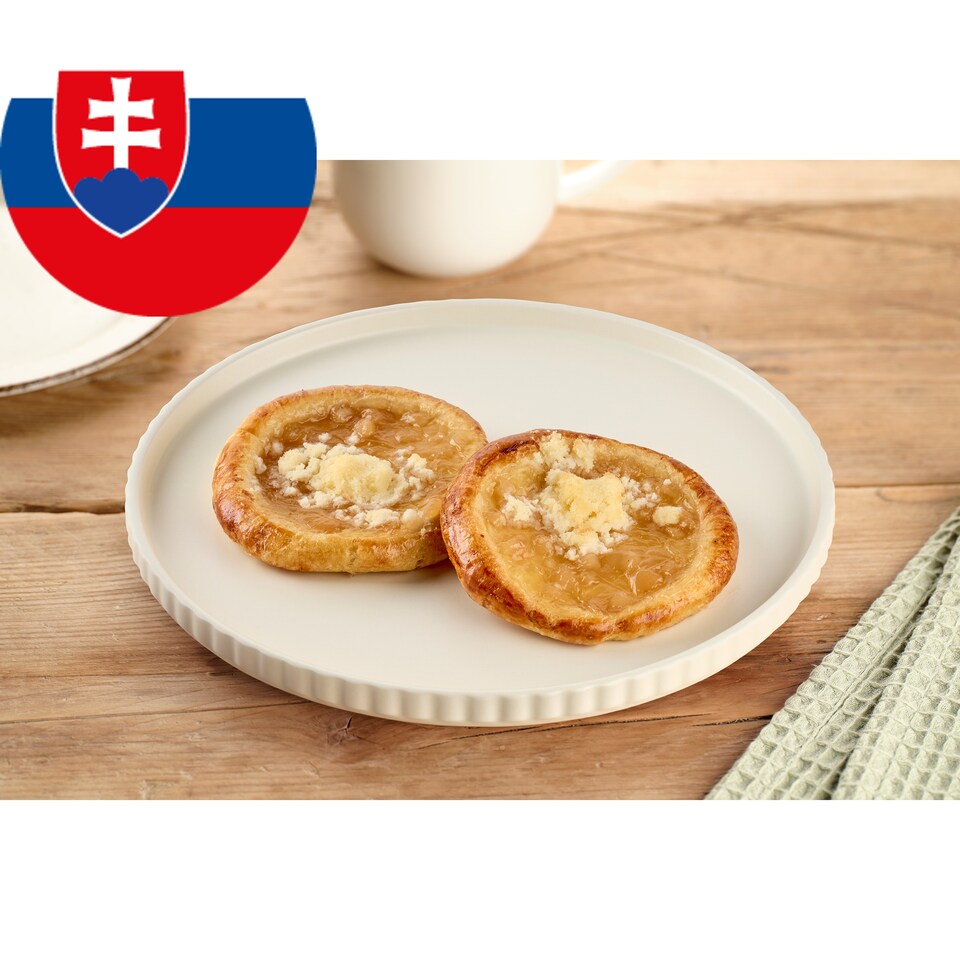 image 1 of Tesco Pear Cake with Butter Crumble 75 g