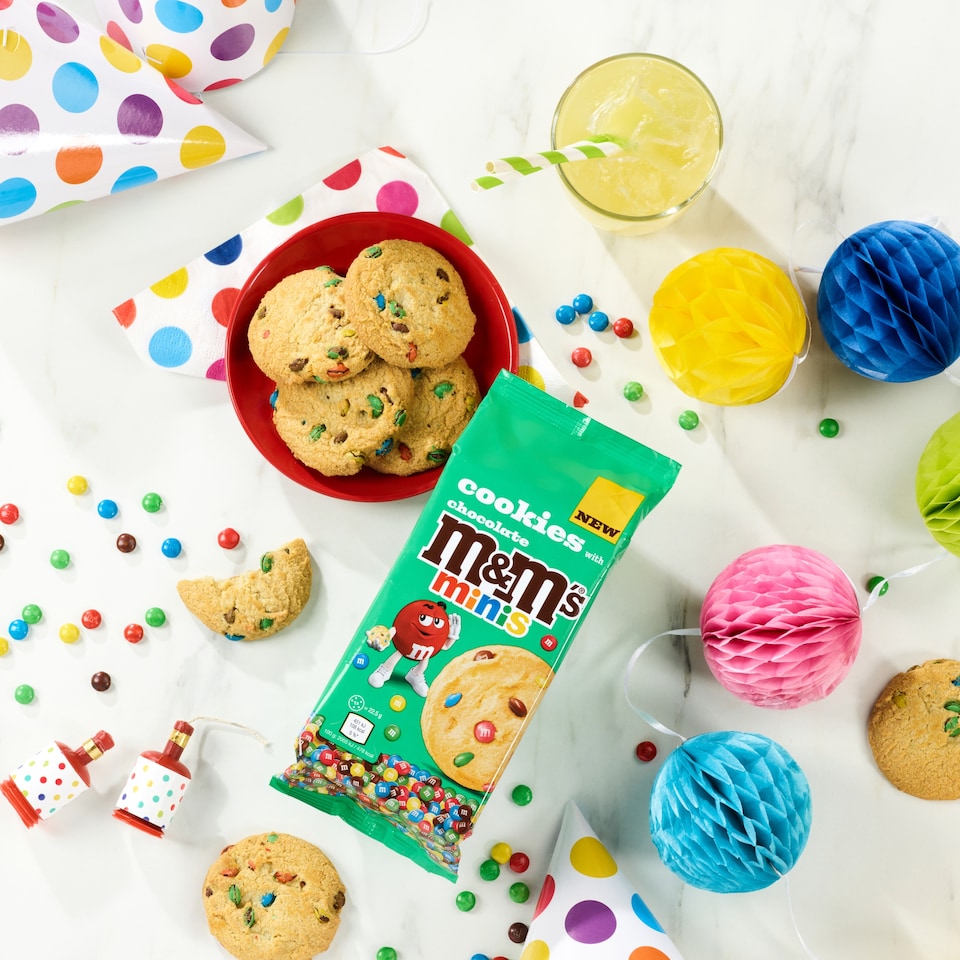 image 1 of M&M's Minis Milk Chocolate Cookies 180g
