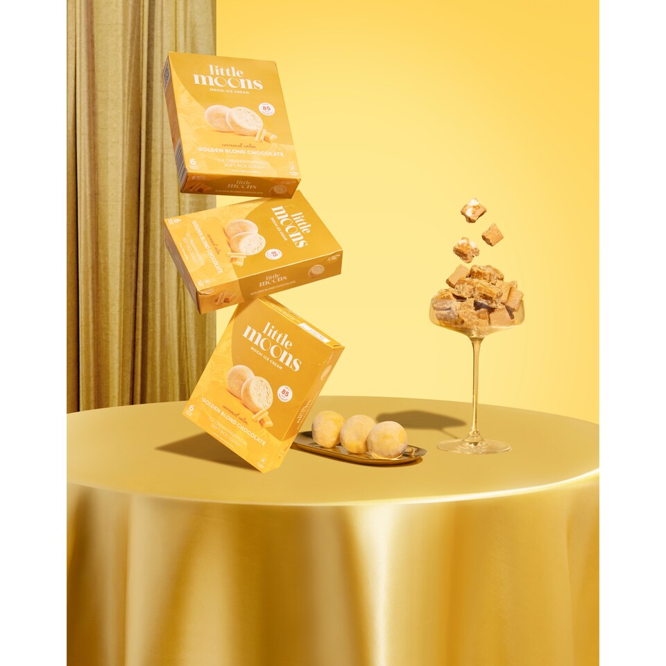image 1 of Little Moons Golden Blond Chocolate Ice Cream 6X32g