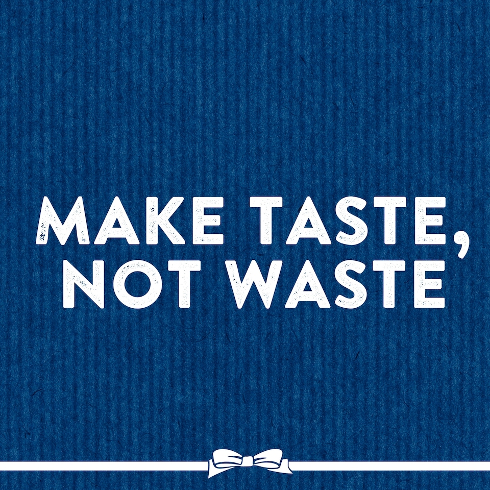 image 1 of Hellmann's Garlic Squeezy Mayonnaise 250Ml