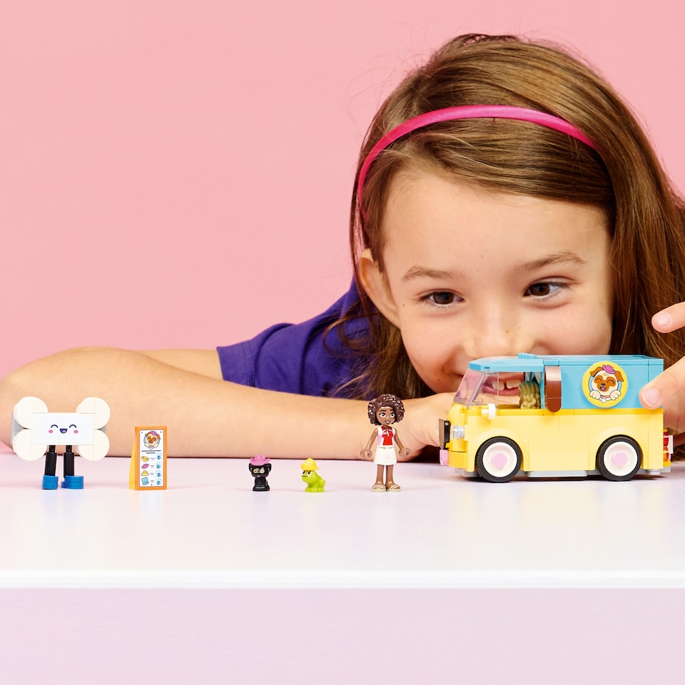 obrázok 1 z LEGO Friends 42678 Dodávka s doplnkami pre maznáčikov