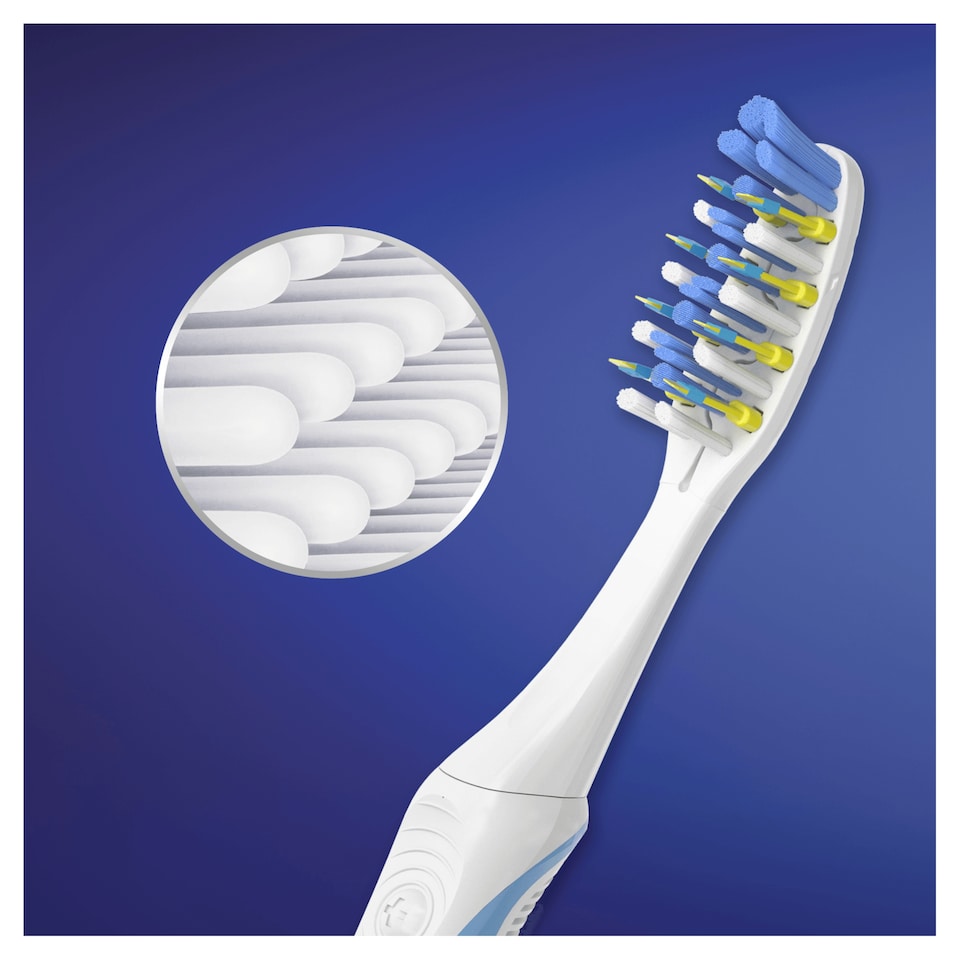 image 1 of Oral-B Pulsar 3D White Luxe Medium Toothbrush