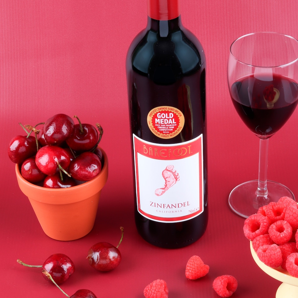 image 1 of Barefoot Zinfandel Red Wine 750ml