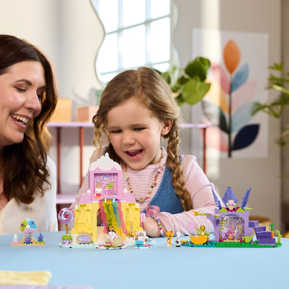 obrázok 1 z LEGO Gabinin kúzelný domček 11205 Sladká hora pokušenia a mačacia záhrada