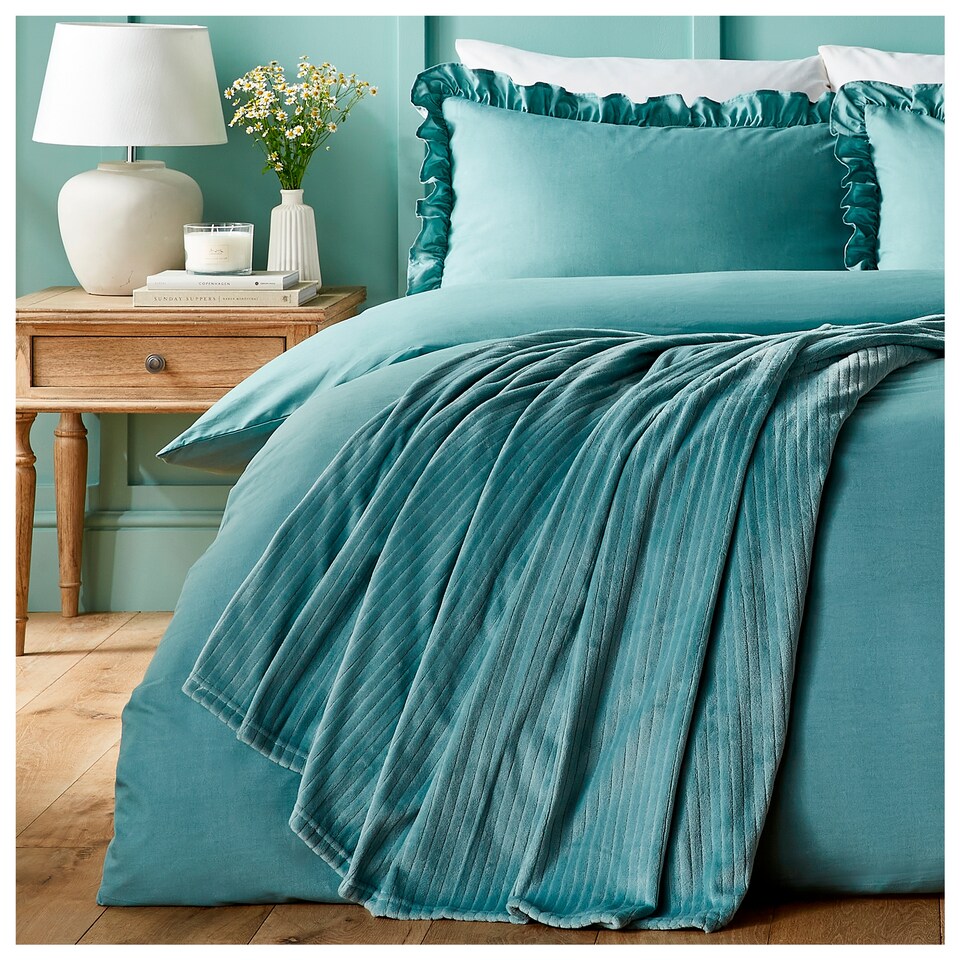 Silentnight  Smokey duck egg Ribbed Plain Throw