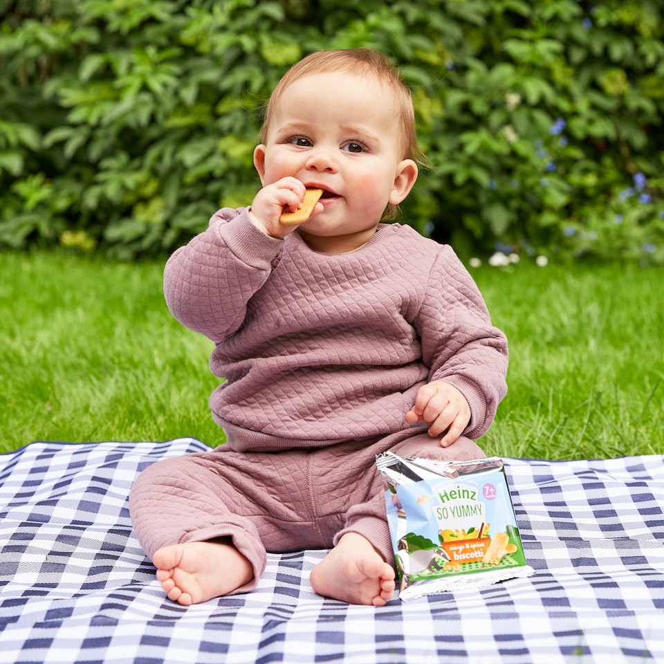 image 1 of Heinz Banana Biscotti Baby Food Snacks 60g