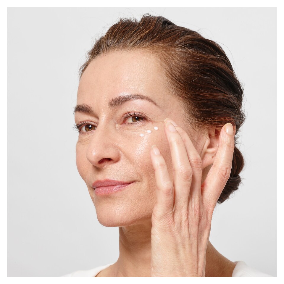 image 1 of L'Oreal Paris Age Perfect Cell Renew Illuminating Eye Cream 15ml