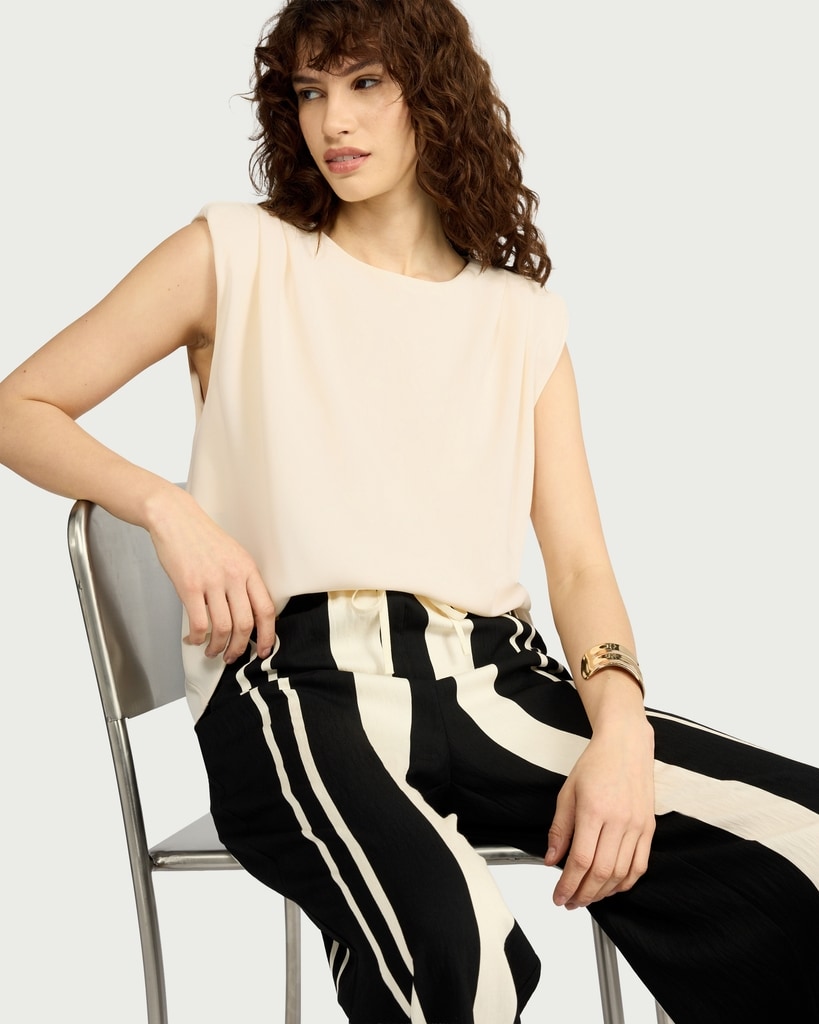 F&F Sleeveless Shoulder Pad Top in Cream
