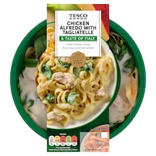 Tesco Chicken Alfredo with tagliatelle 400g