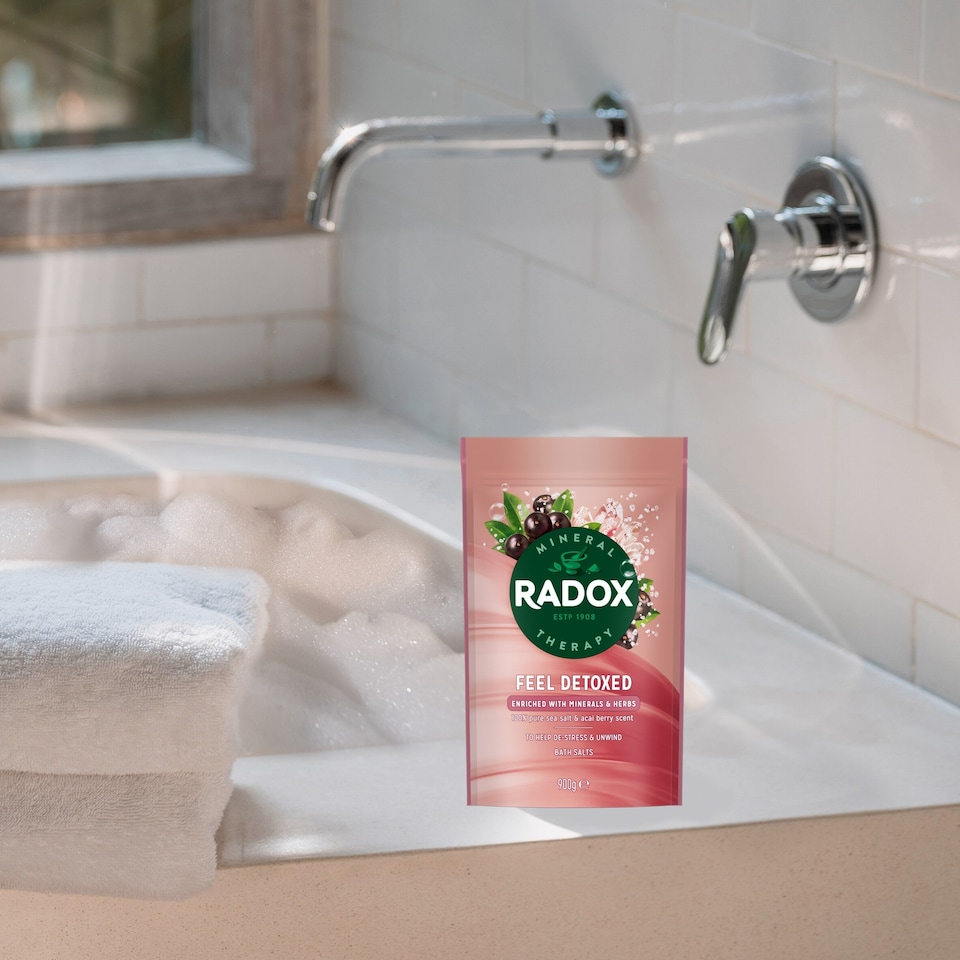 image 1 of Radox Detoxed Acai Berry Bath Salts 900g