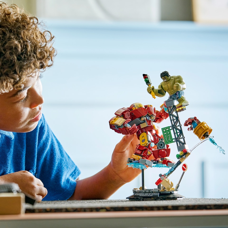 obrázok 1 z LEGO Marvel 76343 Epický súboj: Hulkbuster vs. Hulk