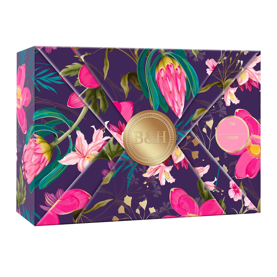 image 1 of Baylis & Harding Boudoire Gift Wrapped Candlelit Gift Set