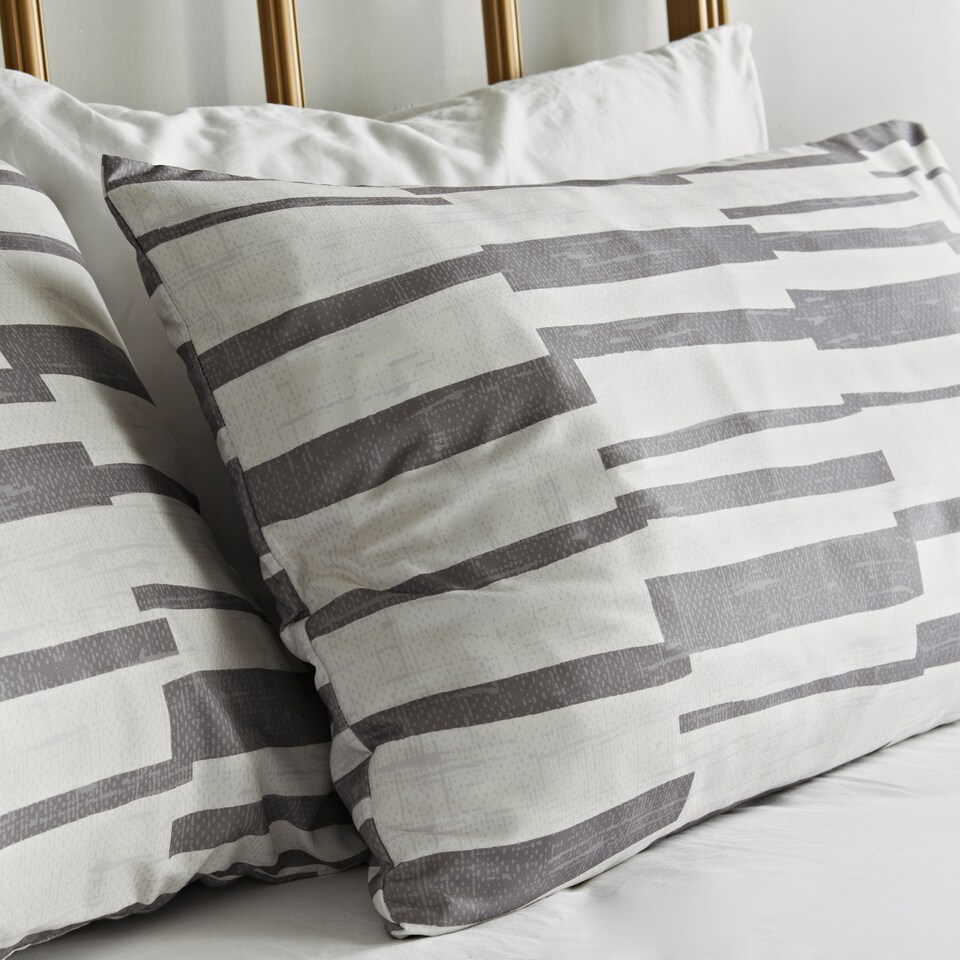 image 1 of Cosmoliving Grey Geo Duvet Set Double