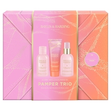Baylis & Harding Jojoba, Vanilla & Almond Pamper Trio Gift Set
