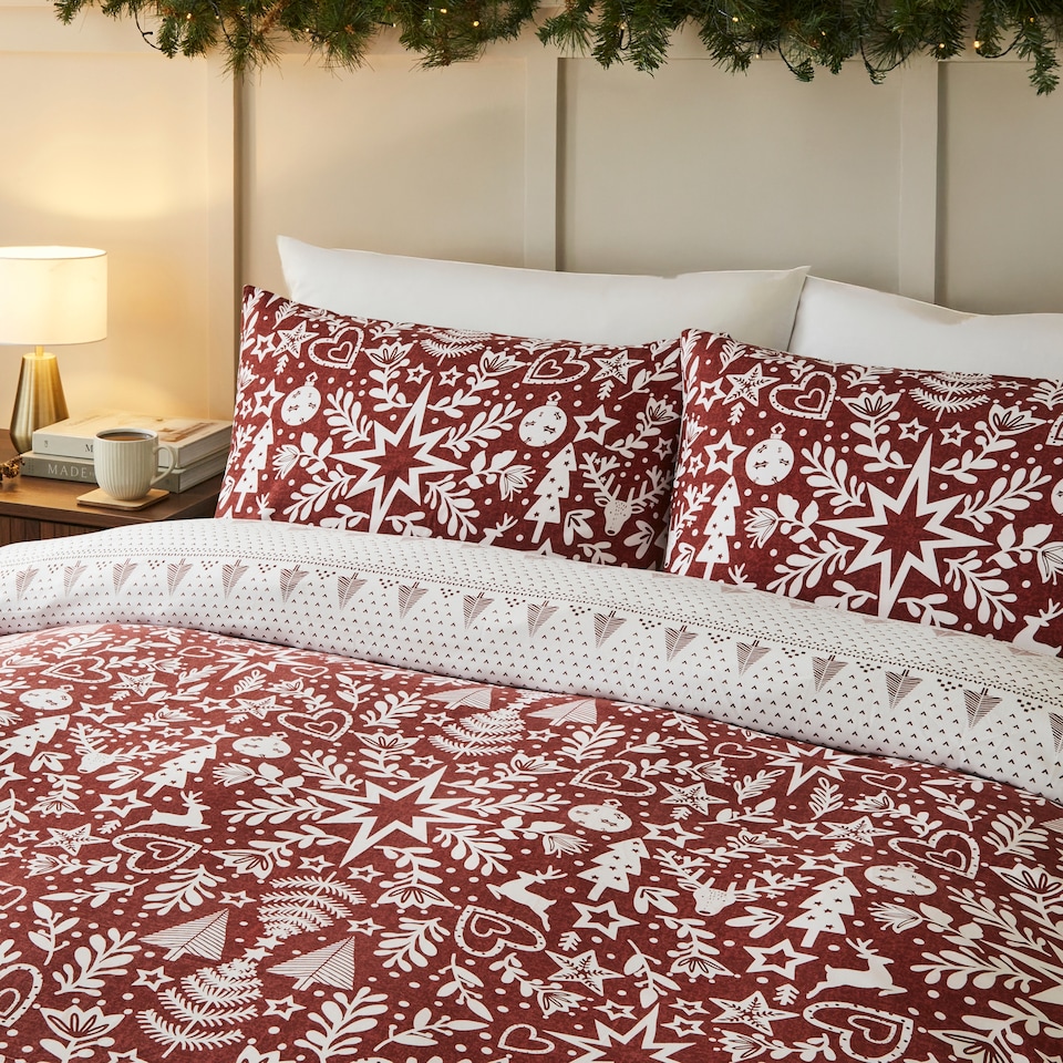 image 1 of Silentnight Brushed Christmas Star Duvet Set King