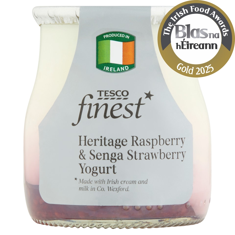 Tesco Finest* Senga Strawberry Heritage Raspberry 150G