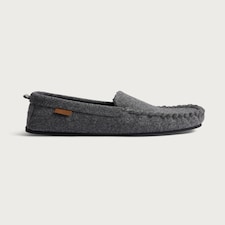 F&F Felt Moccasin Slippers in Grey
