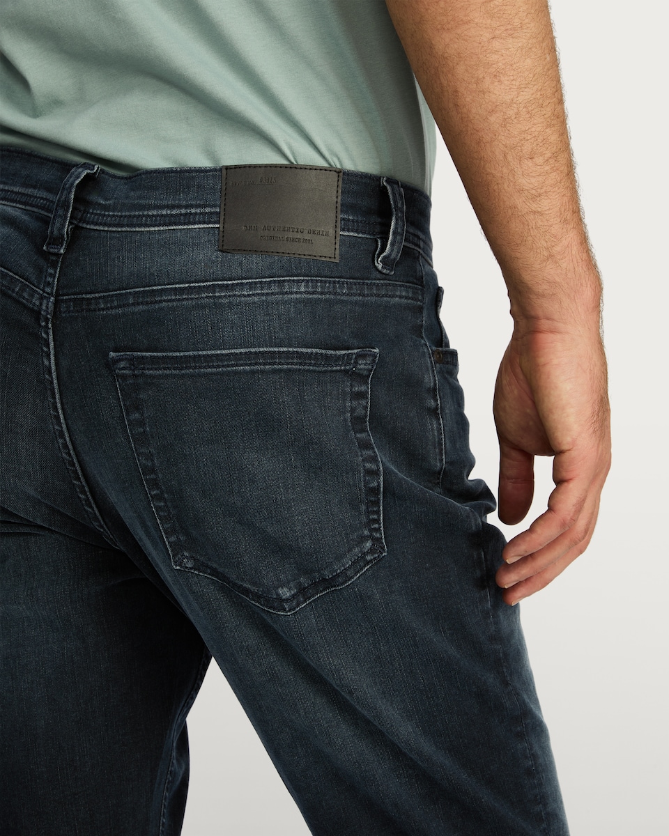 image 1 of F&F Slim Fit FREEF!T® Jeans in Navy