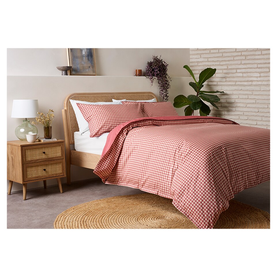 F&F Home Washed Cotton Berry Gingham Duvet Set King