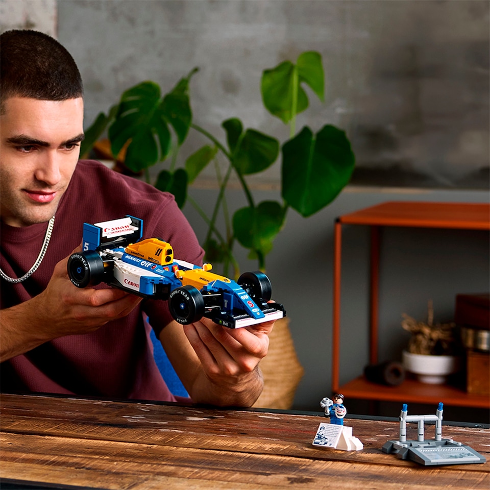 image 1 of LEGO Icons 10353 Williams Racing Fw14B & Nigel Mansell