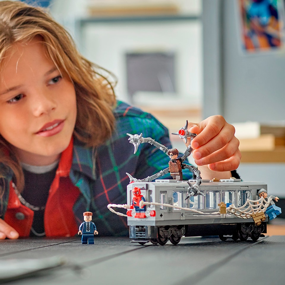 image 1 of LEGO Marvel 76321 Spider-Man vs. Doc Ock Subway Train Scene