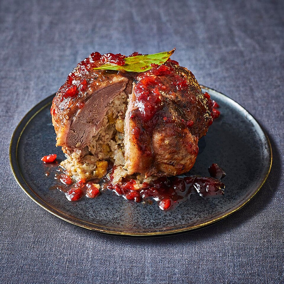 Tesco Finest Slow Cooked Duck Joint with Pork, Winter Fruits & Brandy