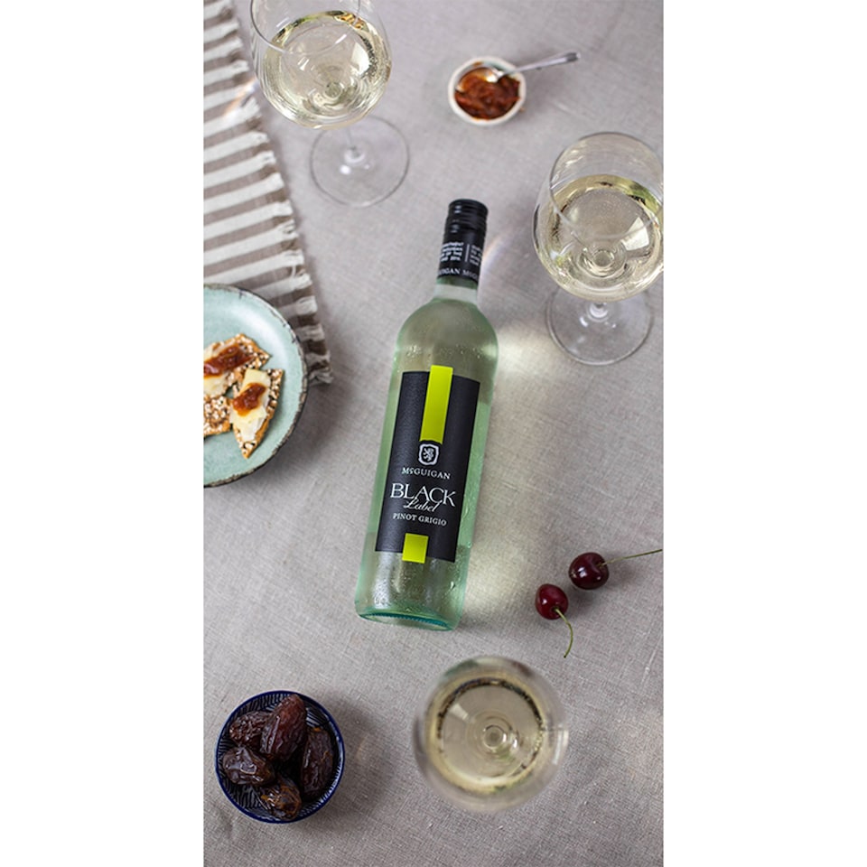 image 1 of Mcguigan Black Label Pinot Grigio75cl