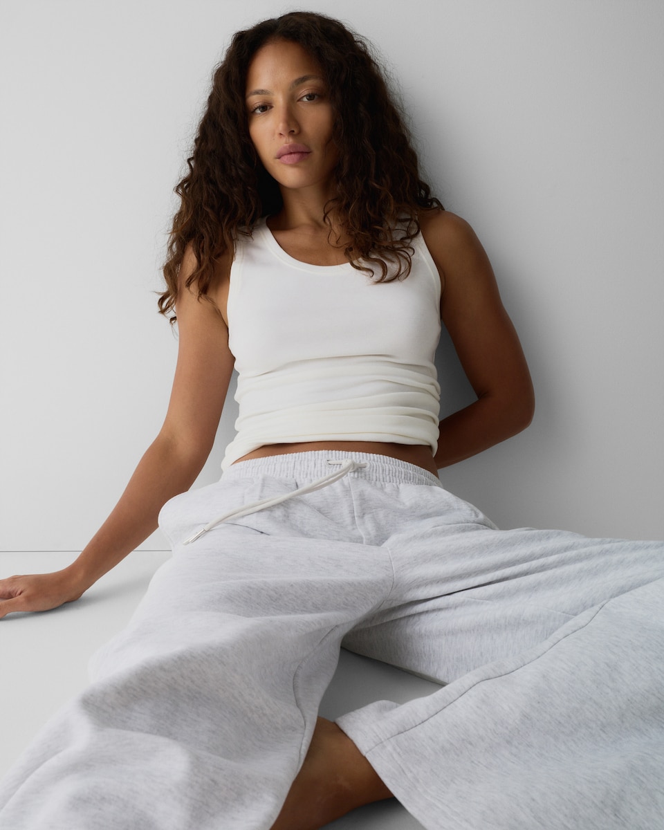 image 1 of F&F WARMPLUS™ Medium Warmth Thermal Vest in White