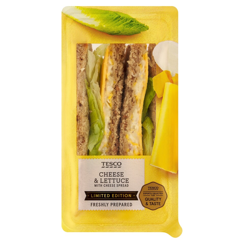 Tesco Wheat Toast with Cheese Spread, Cheddar Cheese and Romaine Lettuce 168g