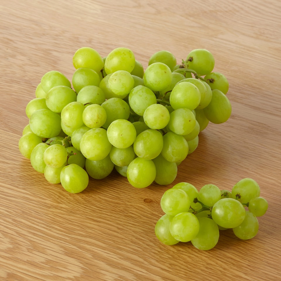 image 1 of Tesco Green Seedless Grapes Pack 500G