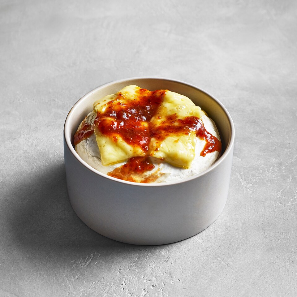 101. Tesco Finest Chef’s Collection Winslade Baking Cheese with a Fig & Damson Compote 260g (Serves 6)