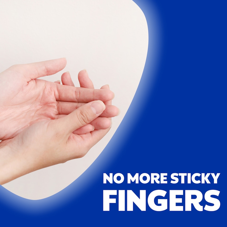 image 1 of Vicks VapoRub Easy Applicator 35g