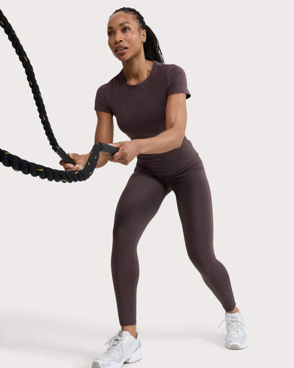 image 1 of F&F Active EVERYHOUR High Waisted Leggings in Chocolate