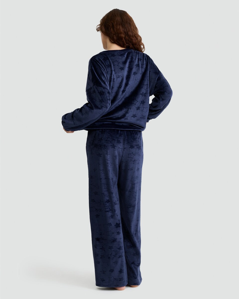 image 1 of Disney Stitch Just Chill Slogan Fleece Pyjamas in Blue