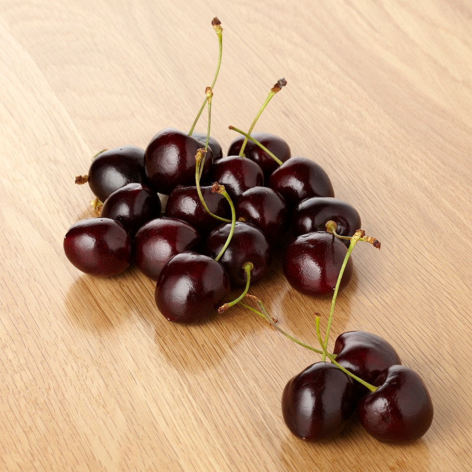 image 1 of Tesco Cherries Punnet 200G