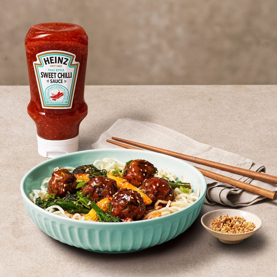 image 1 of Heinz Thai Style Sweet Chilli Dipping Sauce 495g