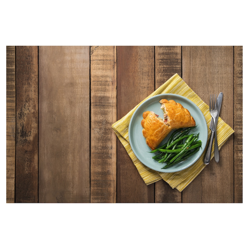 image 1 of Ginsters Chicken & Bacon Pasty 180G