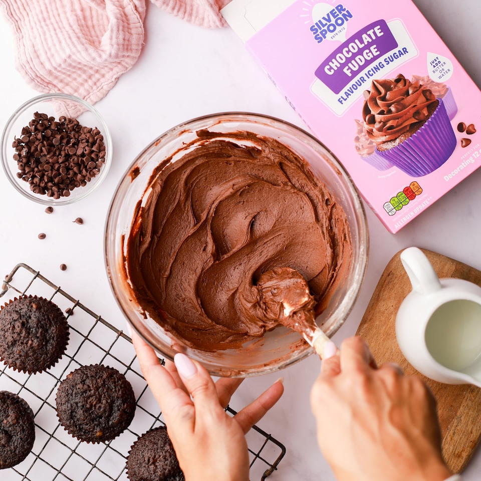 image 1 of Silver Spoon Chocolate Fudge Flavour Icing Sugar 200g
