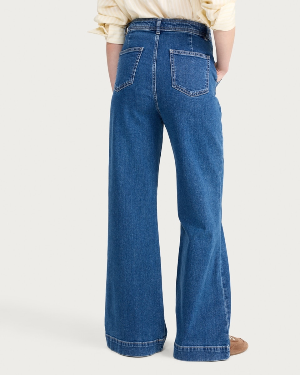 image 1 of F&F High Rise Seam Detail Flared Jeans in Navy