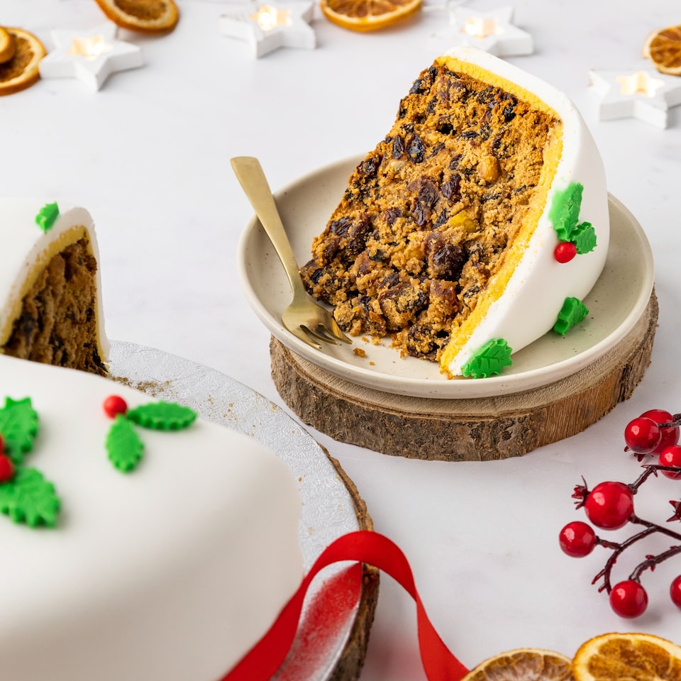 image 1 of Silver Spoon Ready to Roll White Icing 500g