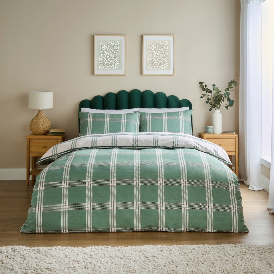 image 1 of SILENTNIGHT GREEN CHECK SUPERSOFT DUVET SET DOUBLE